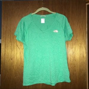Women’s v-neck north face tee